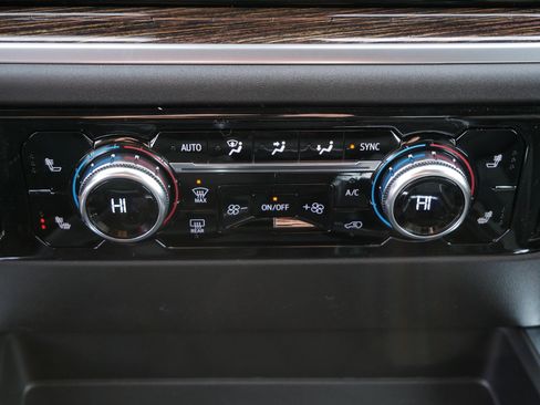 New 2026 GMC Sierra 1500 Elevation image 8