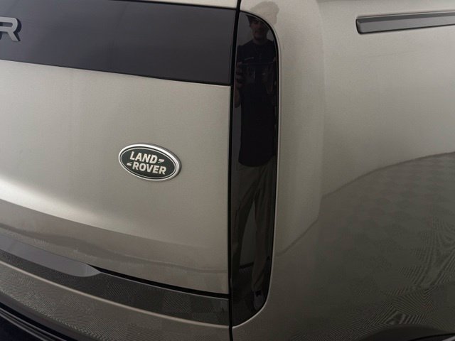 Used 2023 Land Rover Range Rover SE AWD/4WD image 13