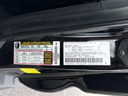 Used 2017 Toyota Tacoma TRD Sport w/ Tow Package (A/T) image 33