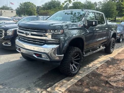 Used 2020 Chevrolet Silverado 1500 LTZ w/ LTZ Premium Package AWD/4WD image 3