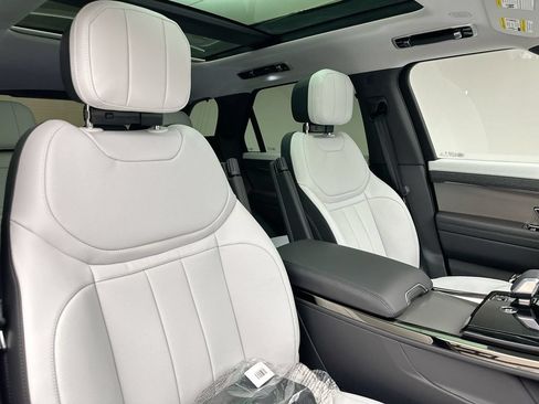Certified 2026 Land Rover Range Rover Sport Dynamic SE AWD/4WD image 14