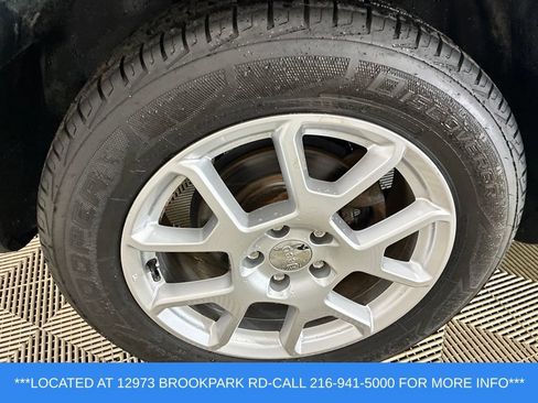 Used 2020 Jeep Renegade Latitude w/ Cold Weather Group FWD image 14