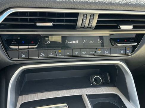 Used 2024 MAZDA CX-90 Plug-In Hybrid w/ Premium Pkg AWD/4WD image 23
