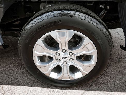 Used 2023 Ford F150 Platinum w/ FX4 Off-Road Package AWD/4WD image 8