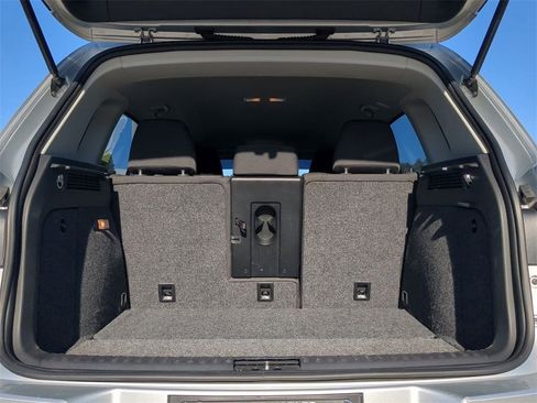 Used 2017 Volkswagen Tiguan Limited w/ Premium Package image 14