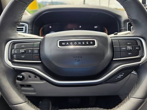 Used 2022 Jeep Wagoneer Series I AWD/4WD image 22