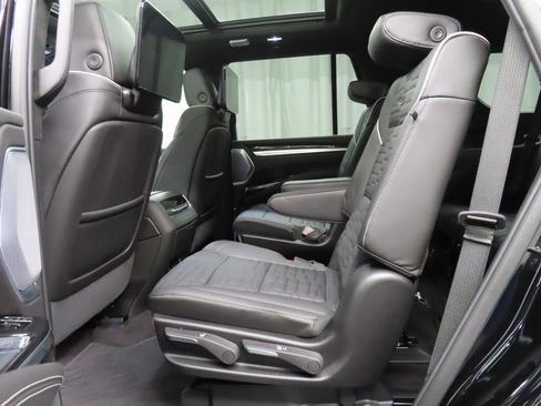 Used 2026 Cadillac Escalade Platinum Sport w/ LPO, Floor Liner Package image 10