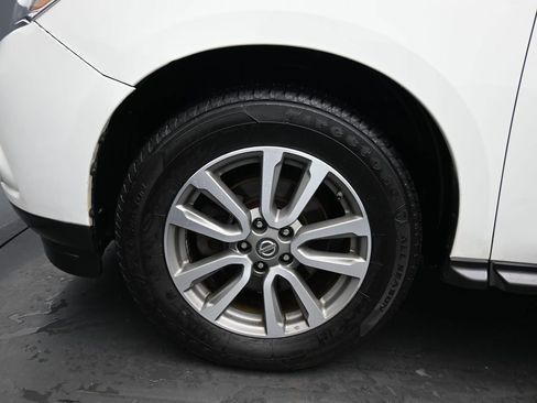 Used 2015 Nissan Pathfinder S image 59