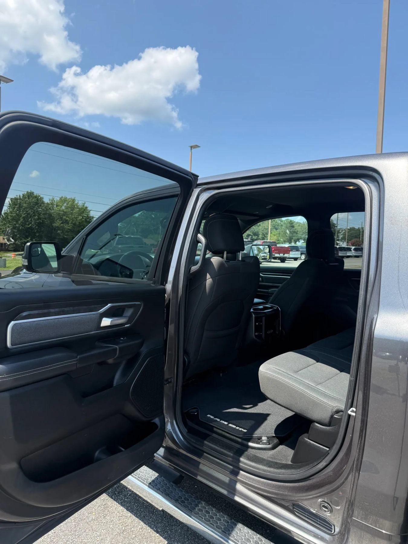 Used 2019 RAM 1500 Big Horn AWD/4WD image 35