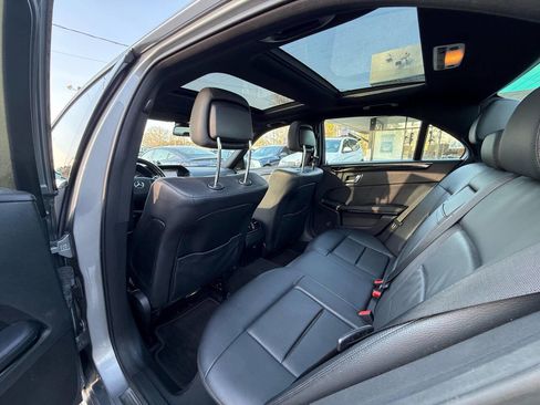 Used 2010 Mercedes-Benz E 350 Sedan image 12