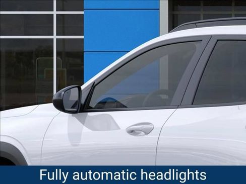 New 2026 Chevrolet Trax RS w/ Sunroof Package FWD image 13