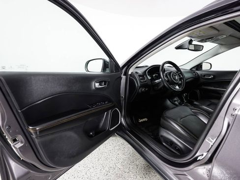 Used 2019 Jeep Compass Limited image 21