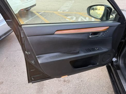 Used 2015 Lexus ES 300h w/ Navigation System Package FWD image 16