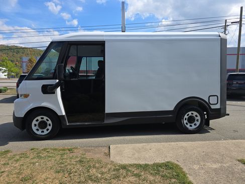 New 2025 Chevrolet Brightdrop 400 w/ Battery Pack, Max Range image 6