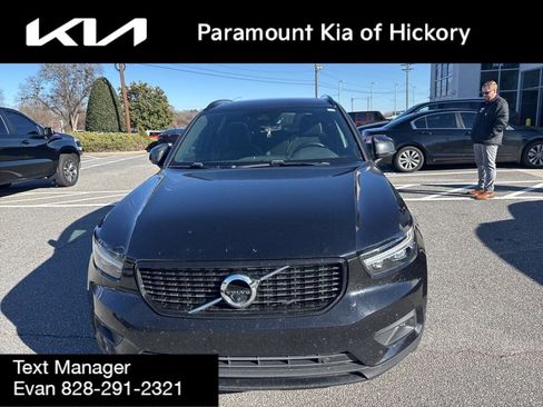 Used 2021 Volvo XC40 T5 R-Design w/ Advanced Package image 2