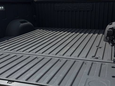 Used 2024 Toyota Tundra Limited AWD/4WD image 29
