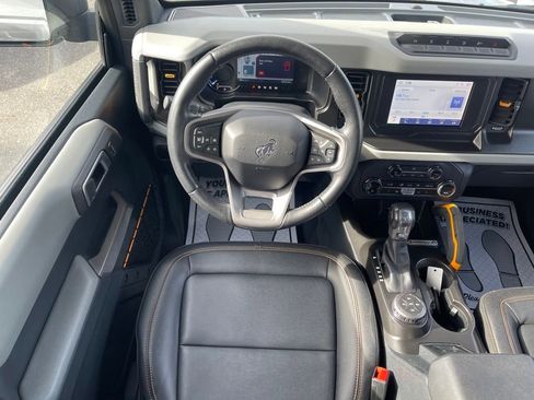 Used 2023 Ford Bronco Badlands w/ Sasquatch Package image 6