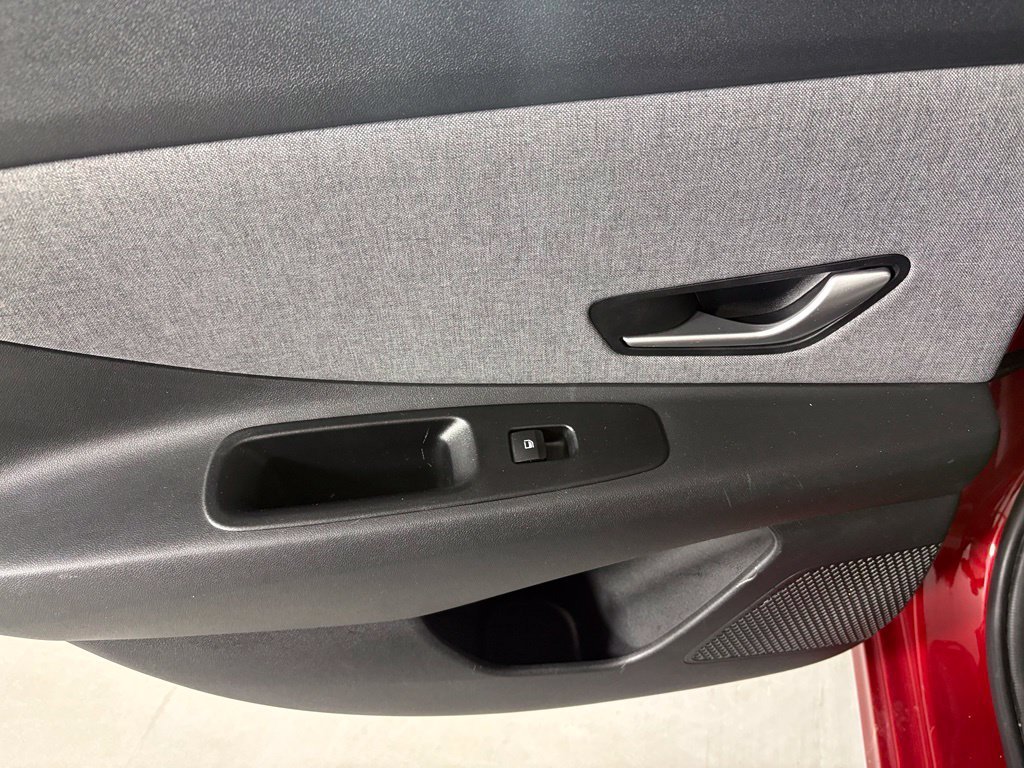 Used 2024 Hyundai Elantra Limited FWD image 34