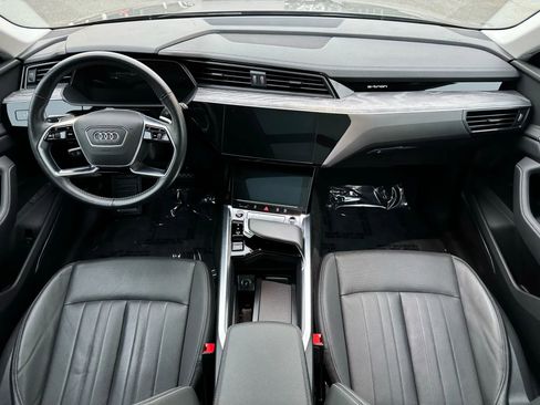 Used 2021 Audi e-tron Premium Plus w/ Premium Plus Package image 21