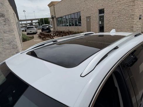 Used 2023 GMC Terrain Denali w/ Denali Premium Package image 4