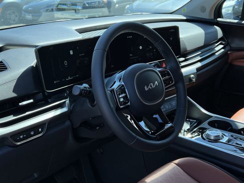 New 2026 Kia Carnival SX w/ SX Dark Edition Package FWD image 29