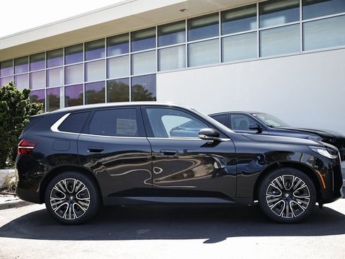 New 2026 BMW X3 xDrive30 w/ Premium Package image 3