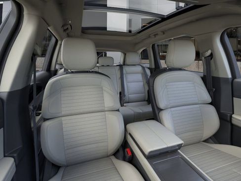 New 2026 Lincoln Nautilus Reserve image 10