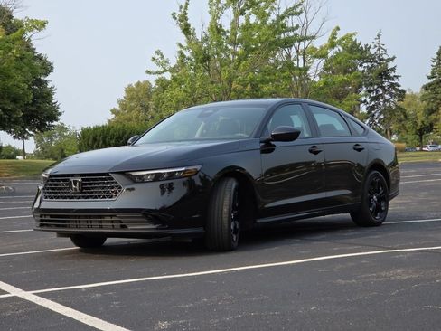 Certified 2025 Honda Accord SE image 17