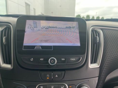 Used 2024 Chevrolet Malibu LT FWD image 14