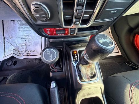 Used 2021 Jeep Wrangler Unlimited Rubicon image 15