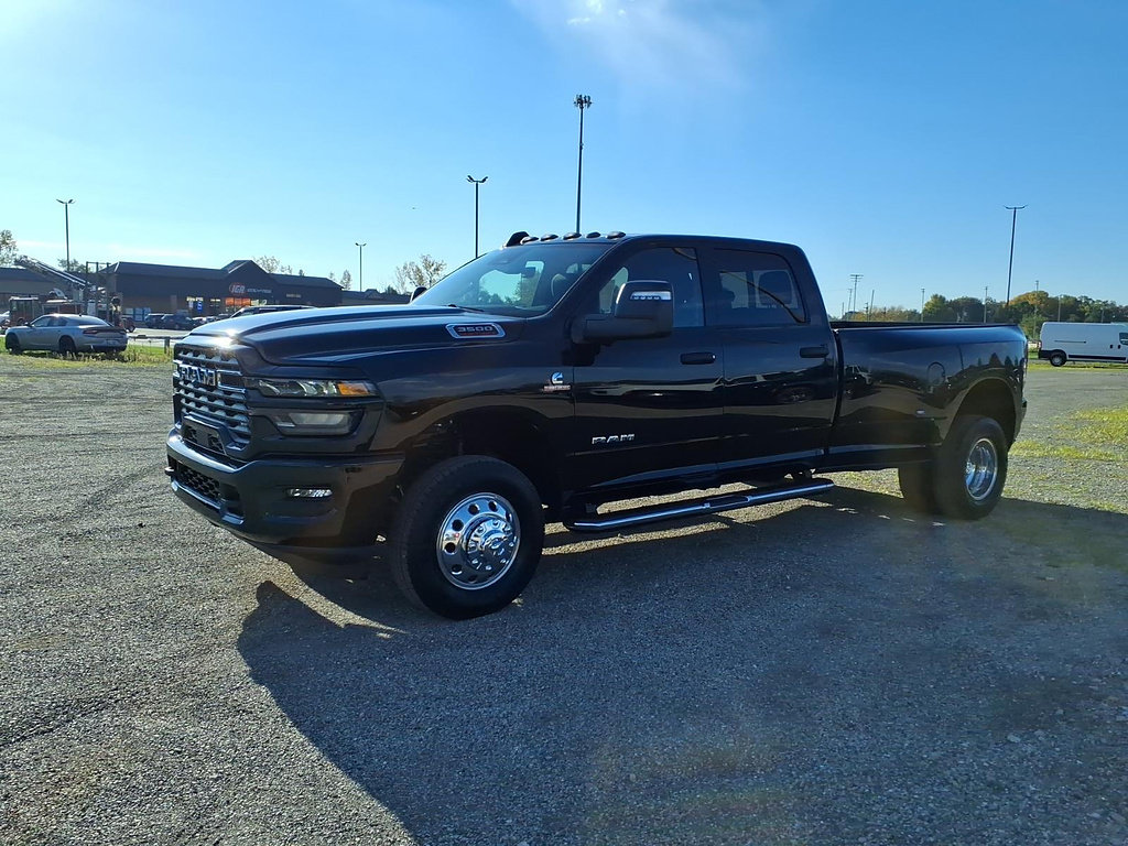 New 2027 RAM 3500 Big Horn AWD/4WD image 3