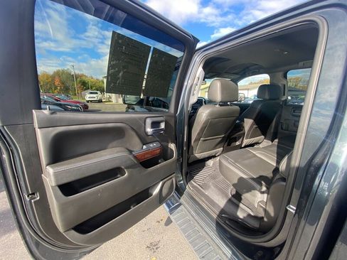 Used 2018 GMC Sierra 1500 SLT w/ Enhanced Driver Alert Package image 21