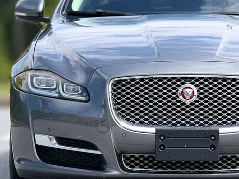 Used 2016 Jaguar XJ L Portfolio AWD/4WD image 13