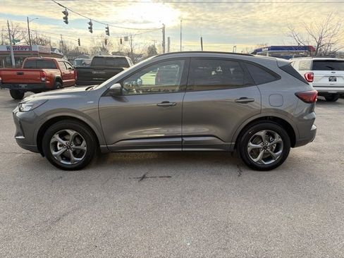 Used 2023 Ford Escape ST-Line Select image 3