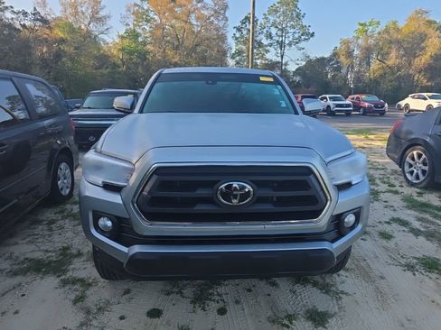 Used 2023 Toyota Tacoma SR5 w/ Technology Package image 2
