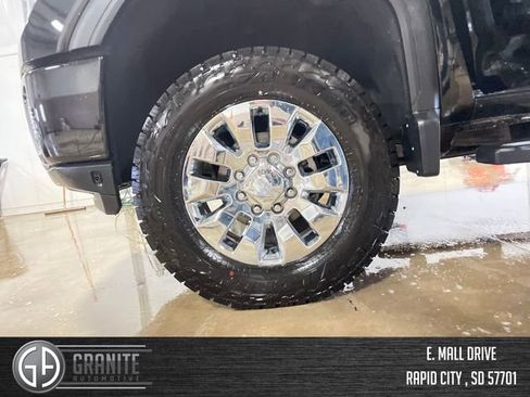 Used 2020 GMC Sierra 3500 Denali w/ Denali Ultimate Package image 34