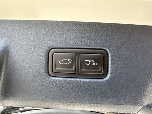New 2026 Kia Carnival EX FWD image 17