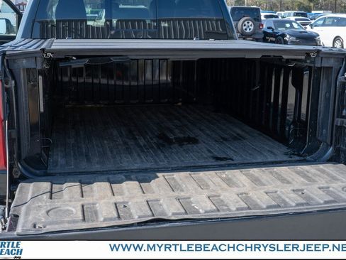 Used 2019 RAM 1500 Laramie image 30