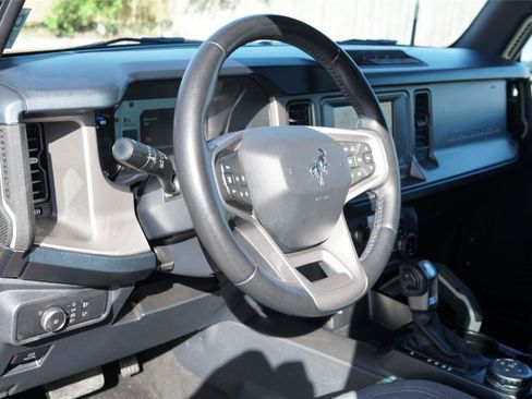 Certified 2022 Ford Bronco Outer Banks AWD/4WD image 9