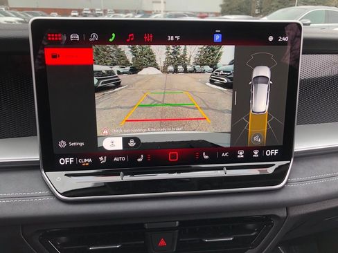 New 2026 Volkswagen Tiguan SE AWD/4WD image 30