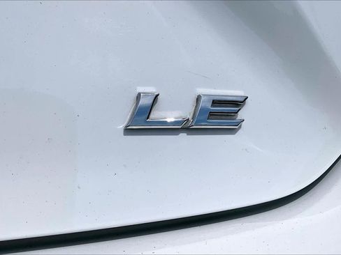 Used 2025 Toyota Camry LE FWD image 10