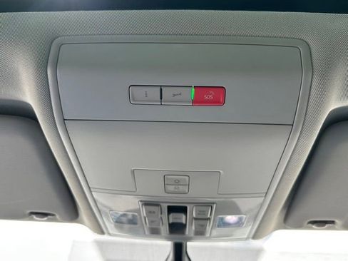 Used 2021 Volkswagen Atlas SE FWD image 40