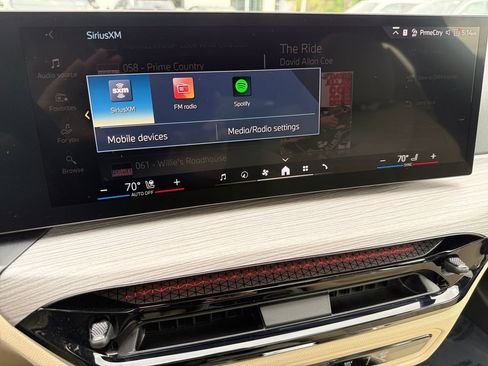 Certified 2025 BMW i4 xDrive40i AWD/4WD image 23