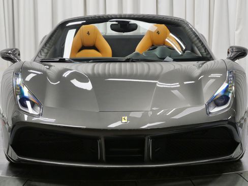 Used 2017 Ferrari 488 Spider RWD image 4