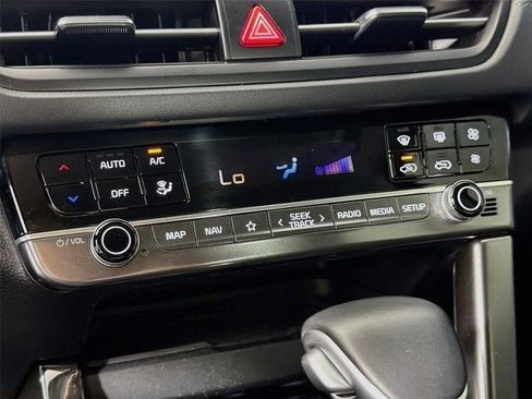Used 2024 Kia Seltos EX FWD image 17