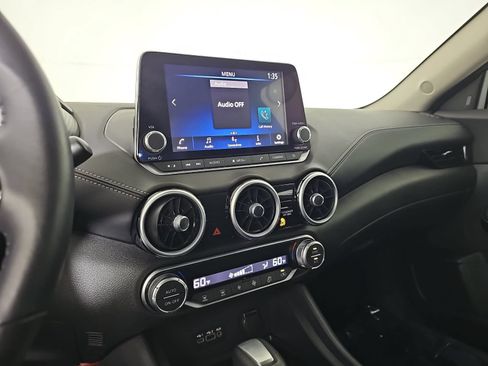 Certified 2021 Nissan Sentra SV FWD image 19