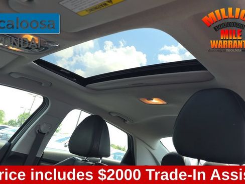 Used 2025 Hyundai Elantra Limited FWD image 24