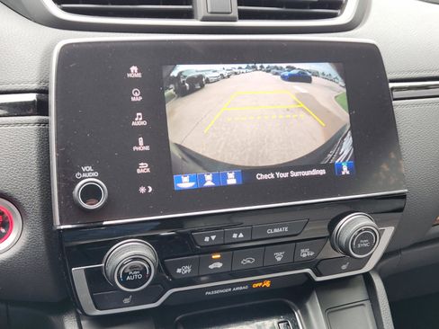 Used 2018 Honda CR-V Touring image 10