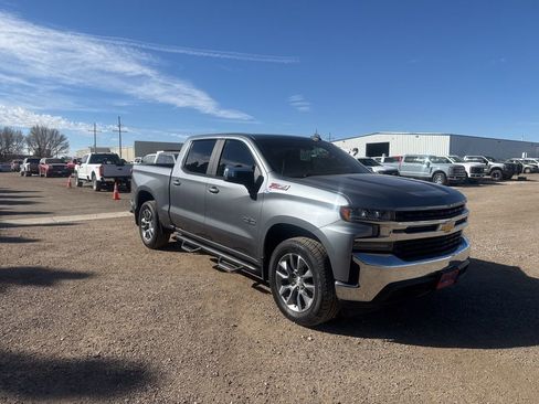 Used 2019 Chevrolet Silverado 1500 LT w/ Texas Edition image 9
