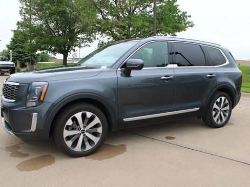 Used 2020 Kia Telluride S AWD/4WD image 19